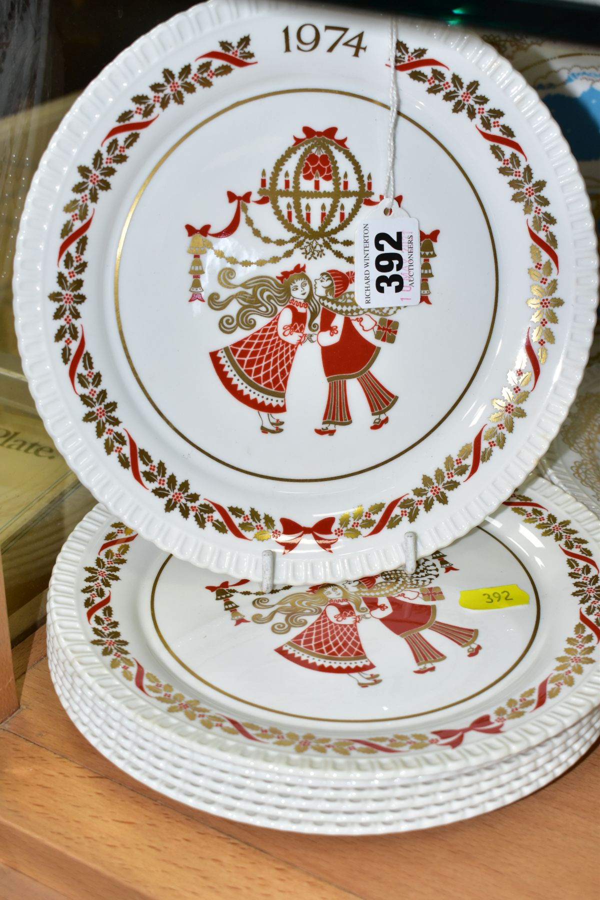 THIRTEEN SPODE CHRISTMAS PLATES, comprising 1974 (x 2), 1976-1980 with boxes, and Christmas Pastimes - Image 2 of 7