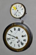 A METAL CASED SHIPS STYLE CLOCK, the white enamelled dial has Roman numerals and a separate