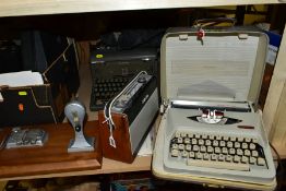 A GROUP OF RADIO'S, TYPEWRITERS, CAMERAS, ETC, including a Roberts R404 radio with envelope of