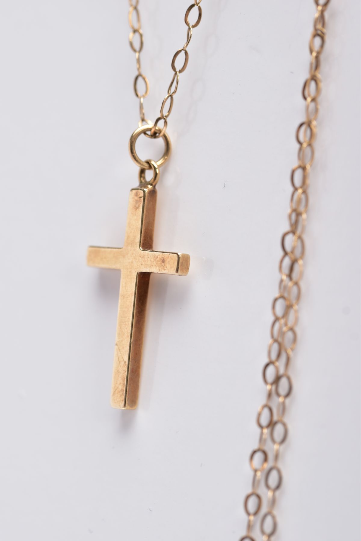 A 9CT GOLD CROSS PENDANT NECKLACE, the pendant of a plain polished design, hallmarked 9ct gold - Image 3 of 3