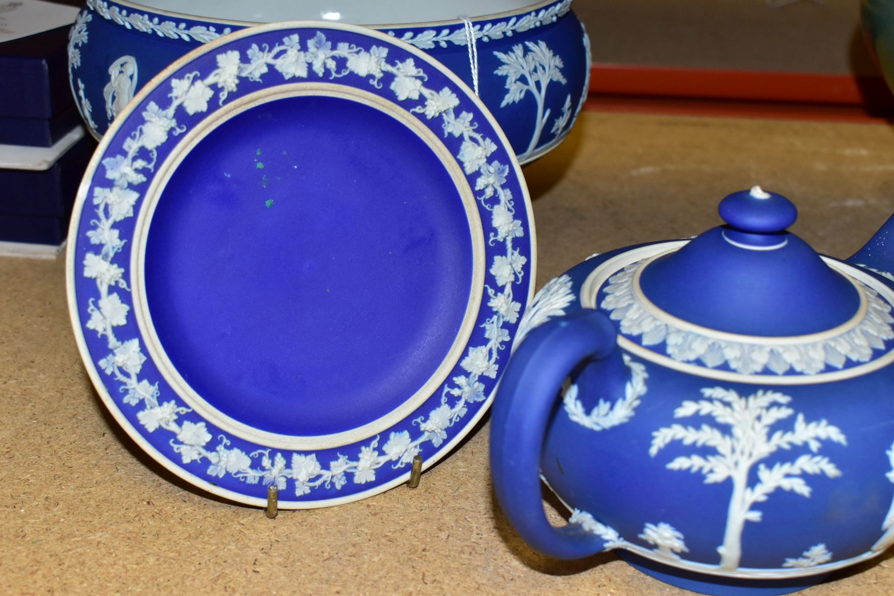 THREE PIECES OF WEDGWOOD BLUE JASPERWARE, comprising a pedestal fruit bowl, the applied decoration - Image 4 of 9