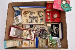 A BOX OF ASSORTED ITEMS, to include a blue velvet jewellery box with contents such as a silver St.