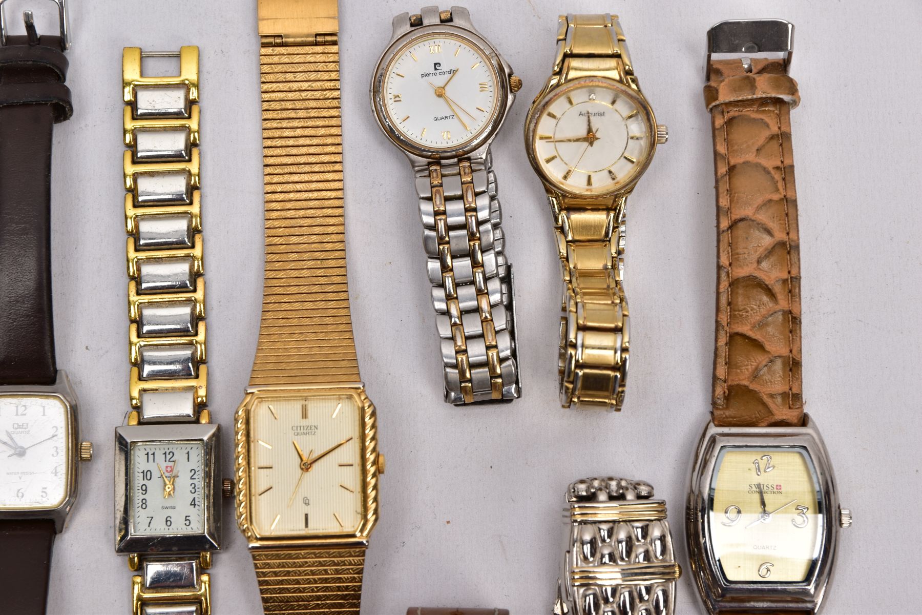 A BAG OF ASSORTED LADIES WRISTWATCHES, twenty watches in total, mostly quartz movements, variety - Image 8 of 8