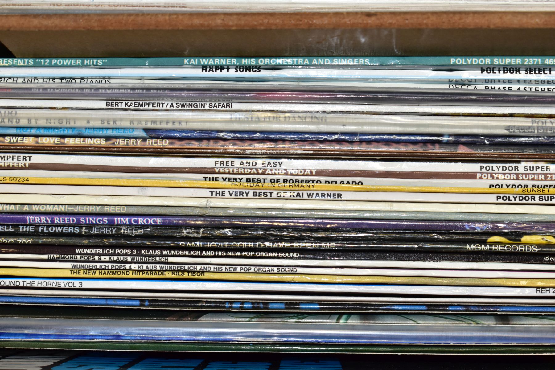 TWO TRAYS CONTAINING OVER ONE HUNDRED AND FIFTY LPS of mostly easy listening music including Shirley - Image 6 of 7