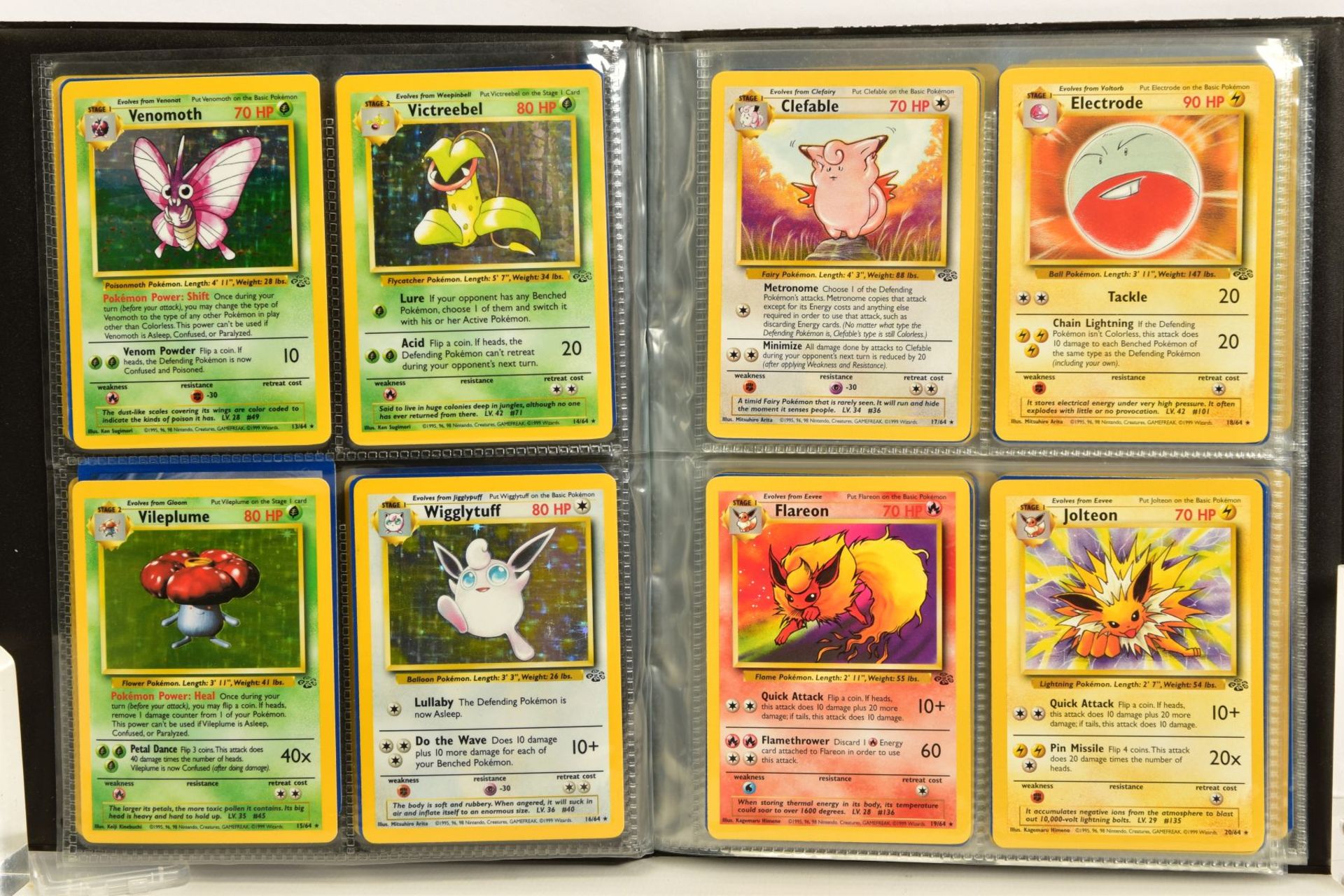 A COMPLETE POKEMON JUNGLE SET & A QUANTITY OF FRENCH POKEMON BASE SET CARDS, both contained in - Image 18 of 24