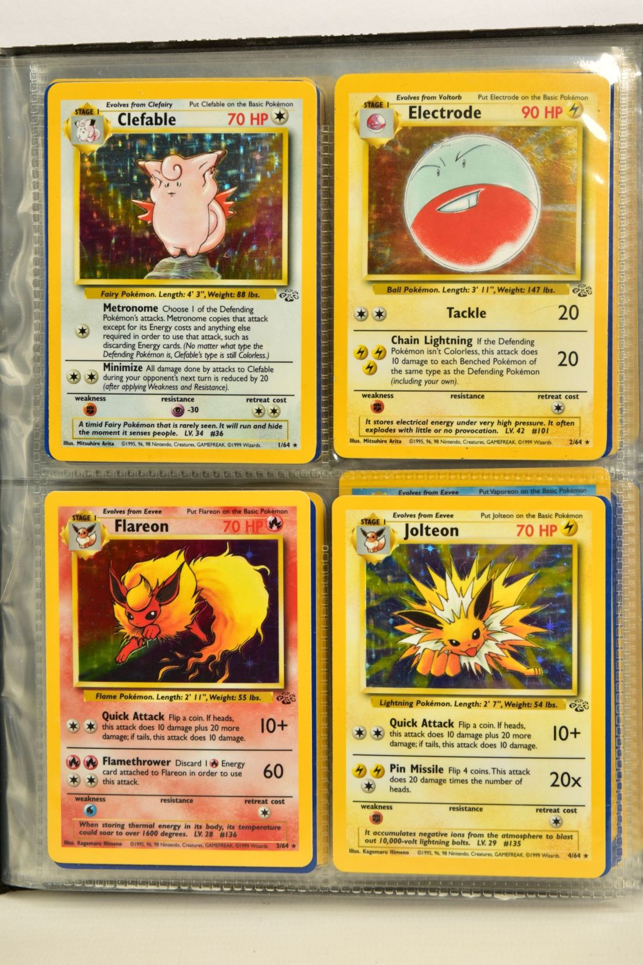 A COMPLETE POKEMON JUNGLE SET & A QUANTITY OF FRENCH POKEMON BASE SET CARDS, both contained in - Image 16 of 24
