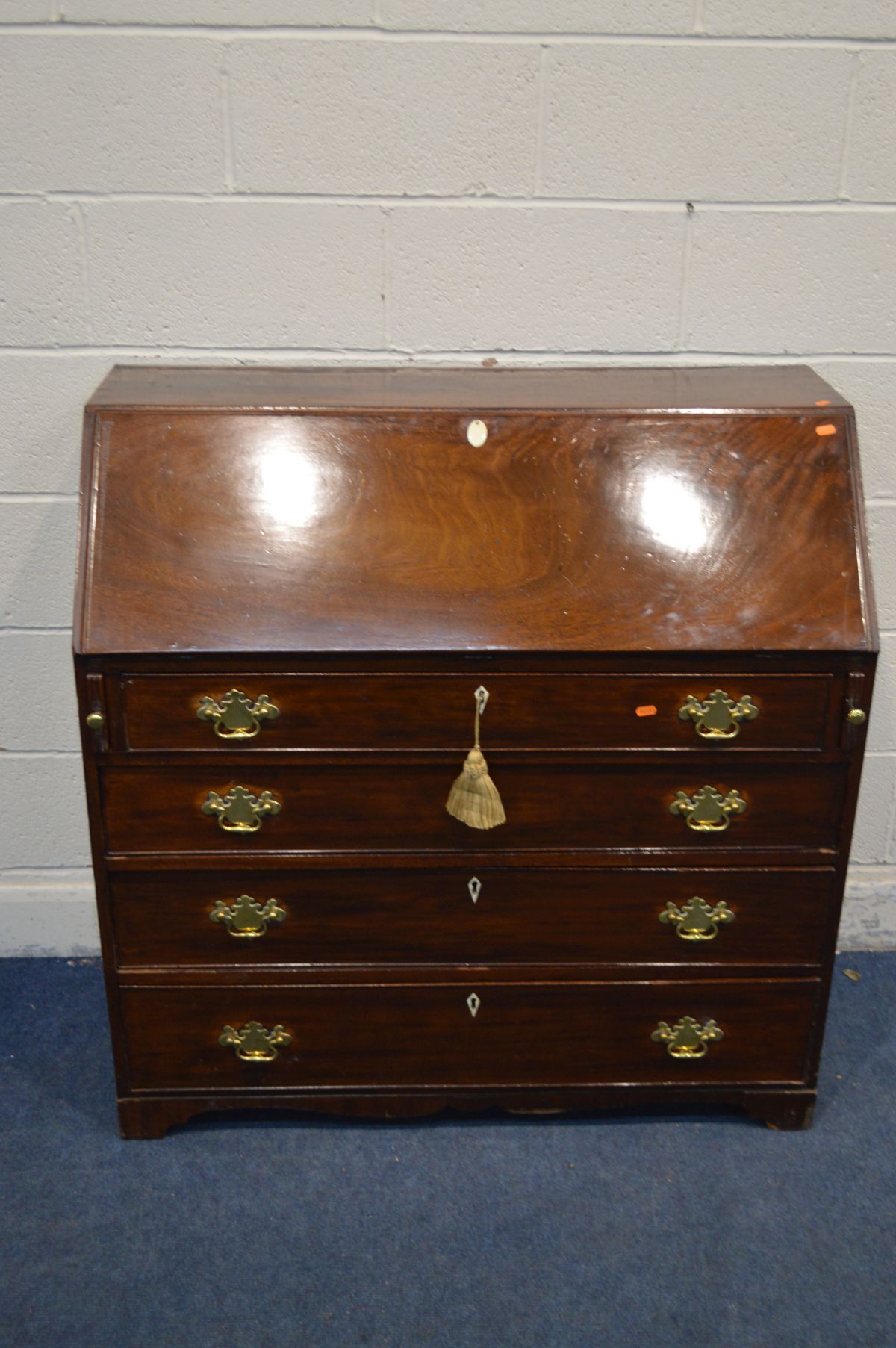 A GEORGIAN MAHOGANY BUREAU, with fitted interior comprising an assortment of satin birch drawer - Image 2 of 6