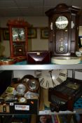 A QUANTITY OF ASSORTED LATE VICTORIAN, MID 20TH CENTURY AND REPRODUCTION CLOCKS, BAROMETERS AND