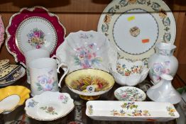 A GROUP OF ASSORTED CERAMICS INCLUDING COALPORT, AYNSLEY GIFTWARE, etc, an Aynsley Orchard Gold