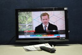 A PANASONIC VIERA TX-L26X10B 26in LCD TV with remote and manual (PAT pass and working)