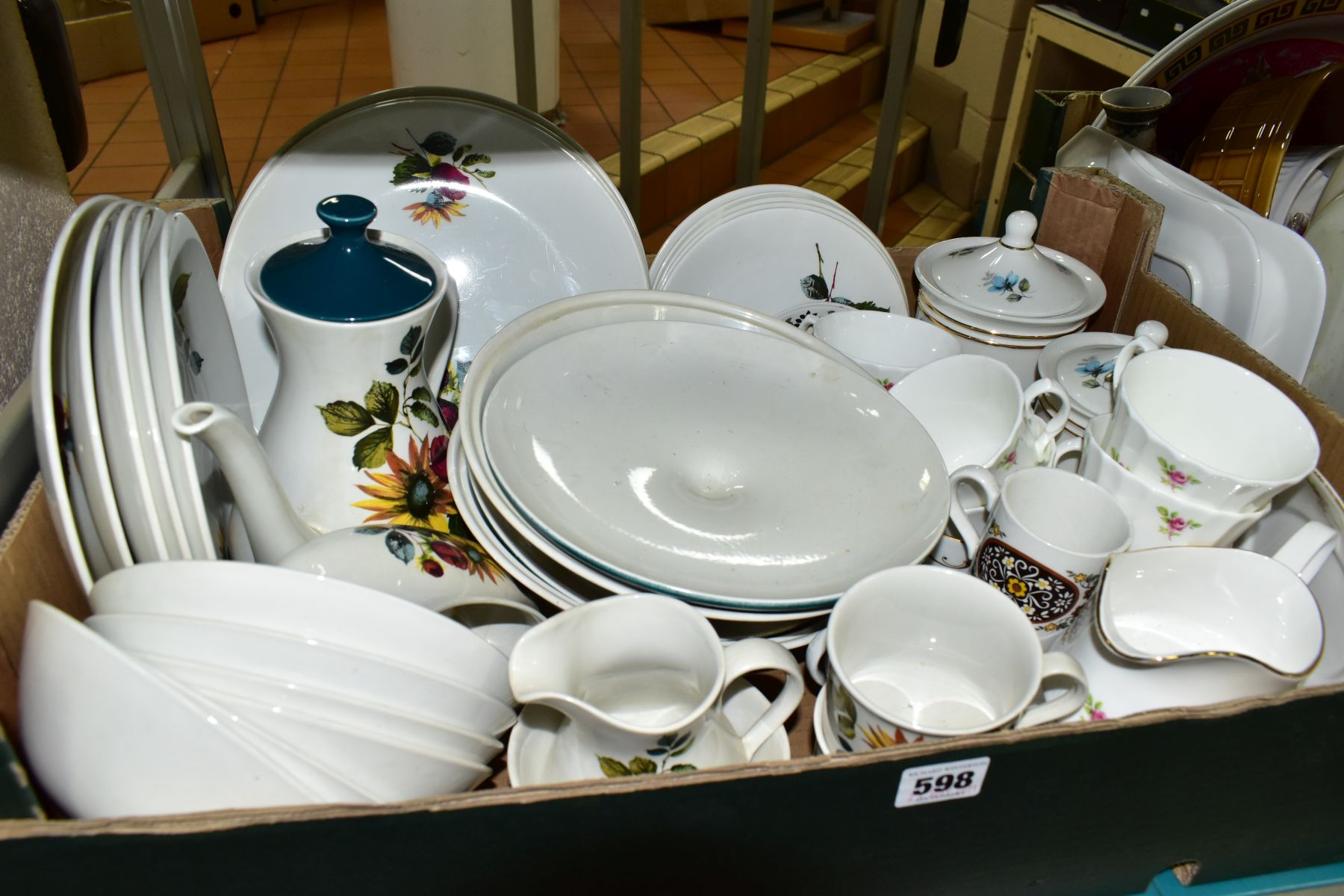 FIVE BOXES OF DINNER/TEA WARES AND GLASS etc, to include Wedgwood 'Anthea' plates and tureens, Royal - Image 2 of 11