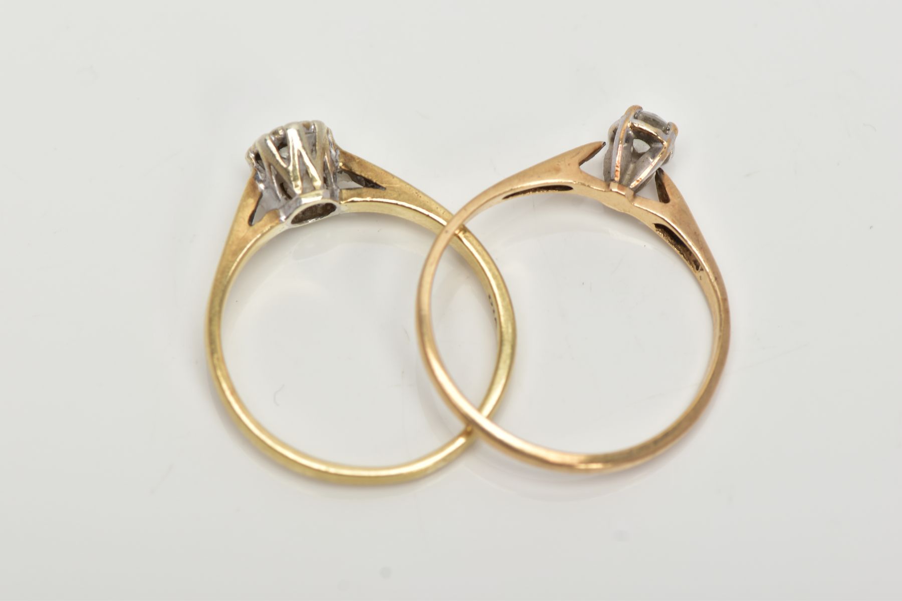 TWO SINGLE STONE DIAMOND RINGS, the first designed with an illusion set round brilliant cut diamond, - Image 3 of 4