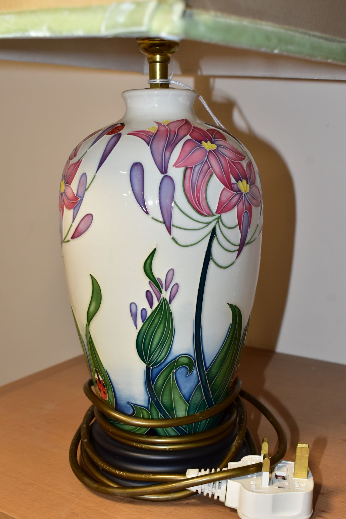 A MOORCROFT POTTERY TABLE LAMP IN THE 'FLY AWAY HOME' PATTERN, designed by Rachel Bishop, mounted on - Image 4 of 6