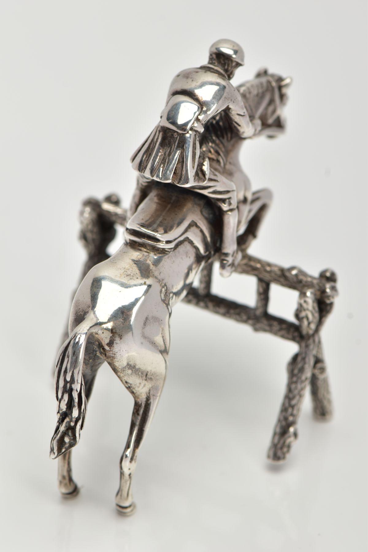 A SILVER SMALL HORSE AND JOCKEY ORNAMENT, measuring approximately 50mm in length x 70mm in height, - Image 4 of 7