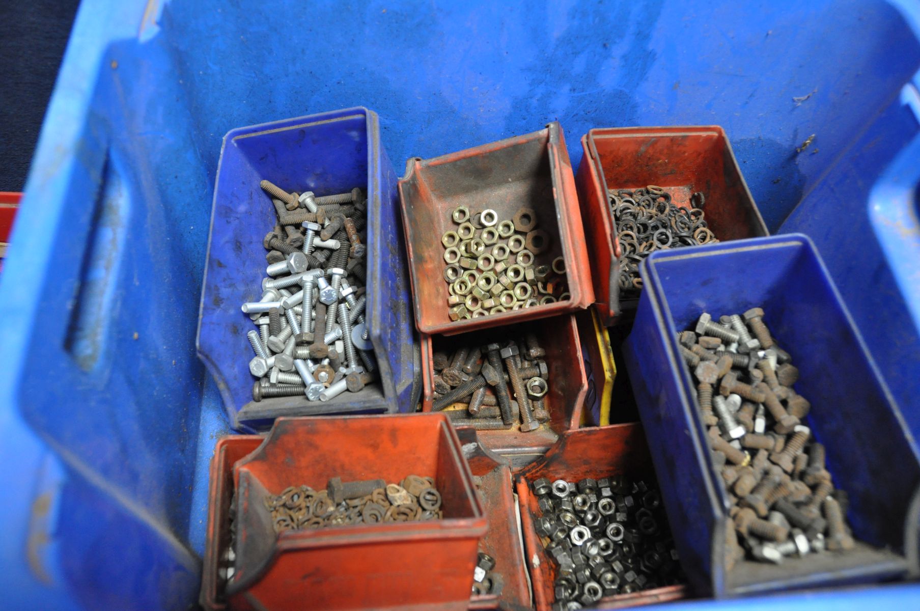 TWO TUBS CONTAINING WORKSHOP STORAGE TRAYS including a large quantity of nuts, bolts and washers - Image 3 of 5