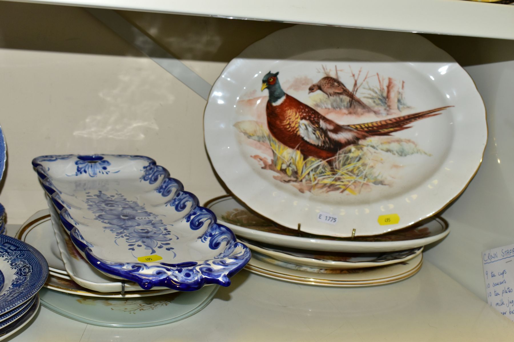 A QUANTITY OF COLLECTORS PLATES AND BLUE AND WHITE CERAMICS ETC, to include oval game birds - Image 9 of 10