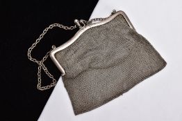 A SILVER MESH PURSE, fitted with a kissing ball clasp and a curb link chain handle, engraved to