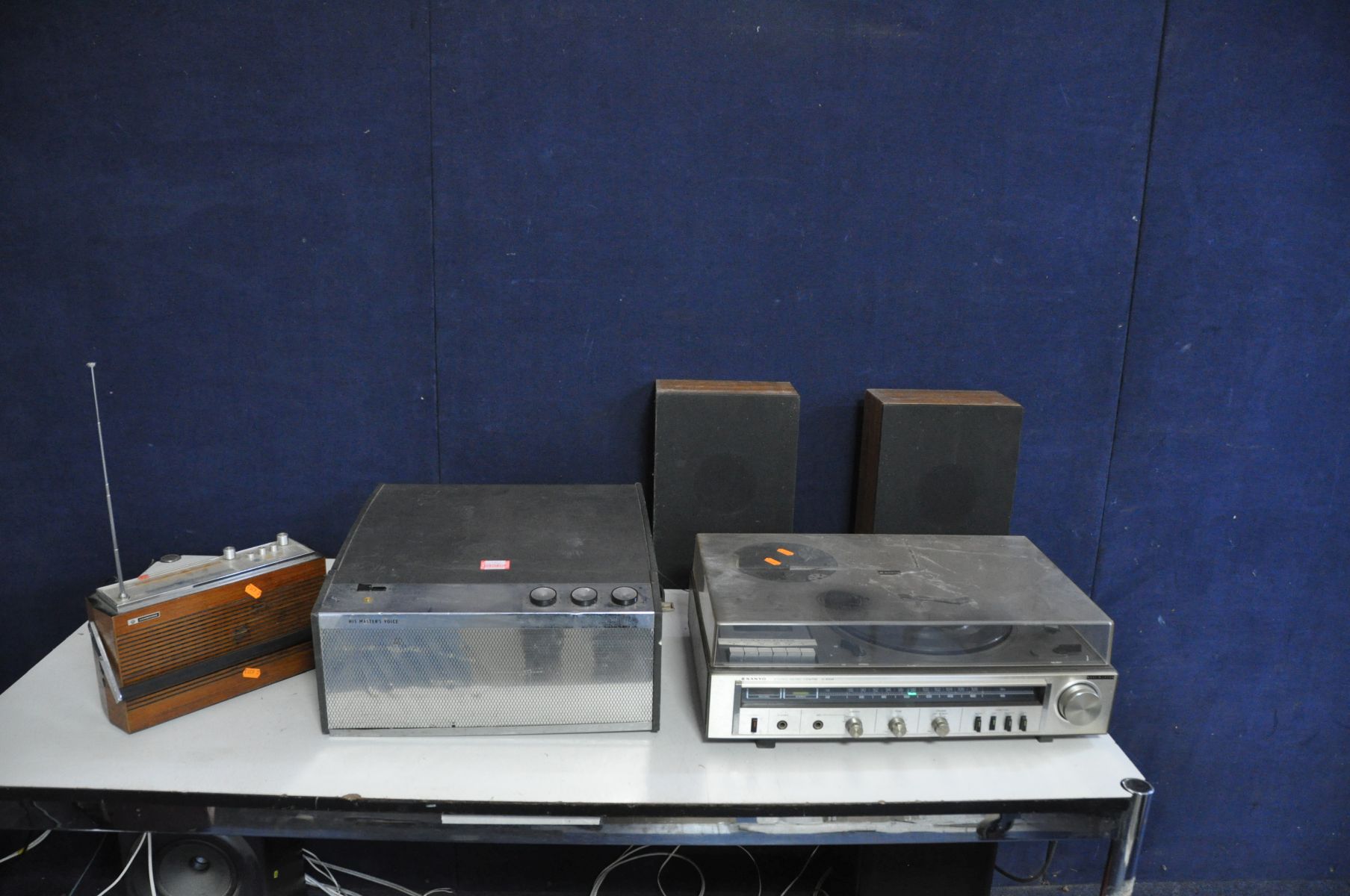 A VINTAGE SANYO G1004 MUSIC CENTRE (PAT pass and fully working order) with a pair of matching
