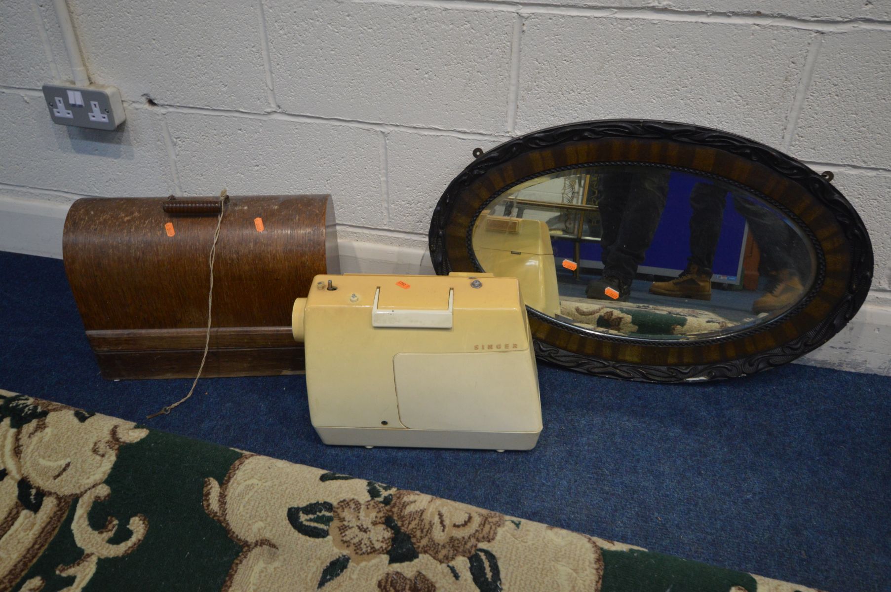 THREE VARIOUS WALL MIRRORS, to include a 1940's oak mirror, along with an oak cased Singer sewing - Image 3 of 4