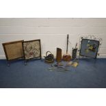 A COLLECTION OF METALWARE to include a wrought iron mirrored fire screen (Sd) metal companion set,