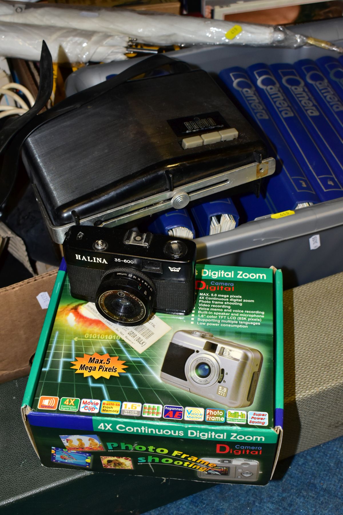 FIVE BOXES OF ASSORTED PHOTOGRAPHIC EQUIPMENT AND ACCESSORIES, etc, including a boxed Photax Solar - Image 3 of 9