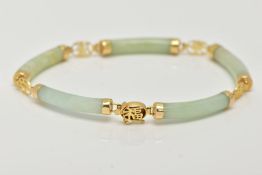 A 14CT GOLD JADE BRACELET, designed with five curved jade links, interspaced with openwork