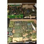 A COLLECTION OF UNBOXED AND ASSORTED DINKY TOYS MILITARY VEHICLES, to include light tank, No.