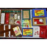 A QUANTITY OF BOXED AND UNBOXED BAYKO BUILDING SET ITEMS, boxed Converting Sets 1X and 2X,