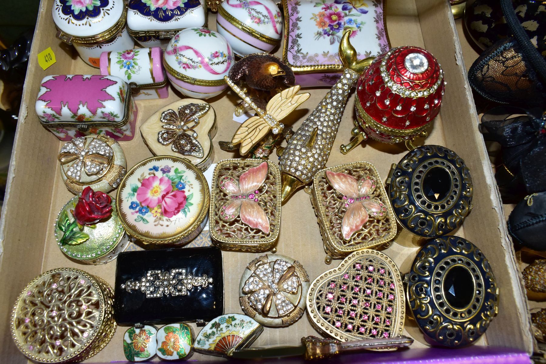 TWO TRAYS OF VARIOUS ORNAMENTS, PERFUME BOTTLES, TRINKET BOXES, ETC, to include Coalport miniature - Image 7 of 9