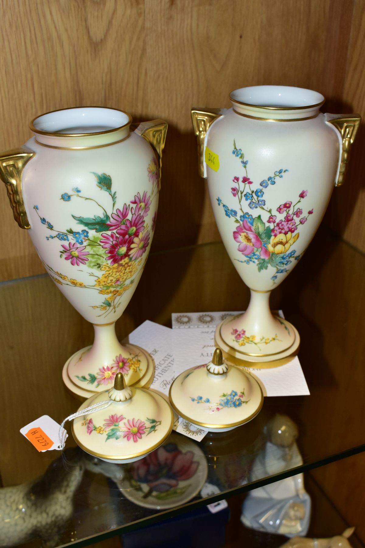 A PAIR OF LATE 20TH CENTURY ROYAL WORCESTER BLUSH IVORY LIMITED EDITION COVERED VASES, 'Floral Mist' - Image 5 of 9