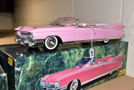 A BOXED MAISTO CADILLAC ELDORADO BIARRITZ (1959), No 33202, 1/12 scale, appears complete and in very