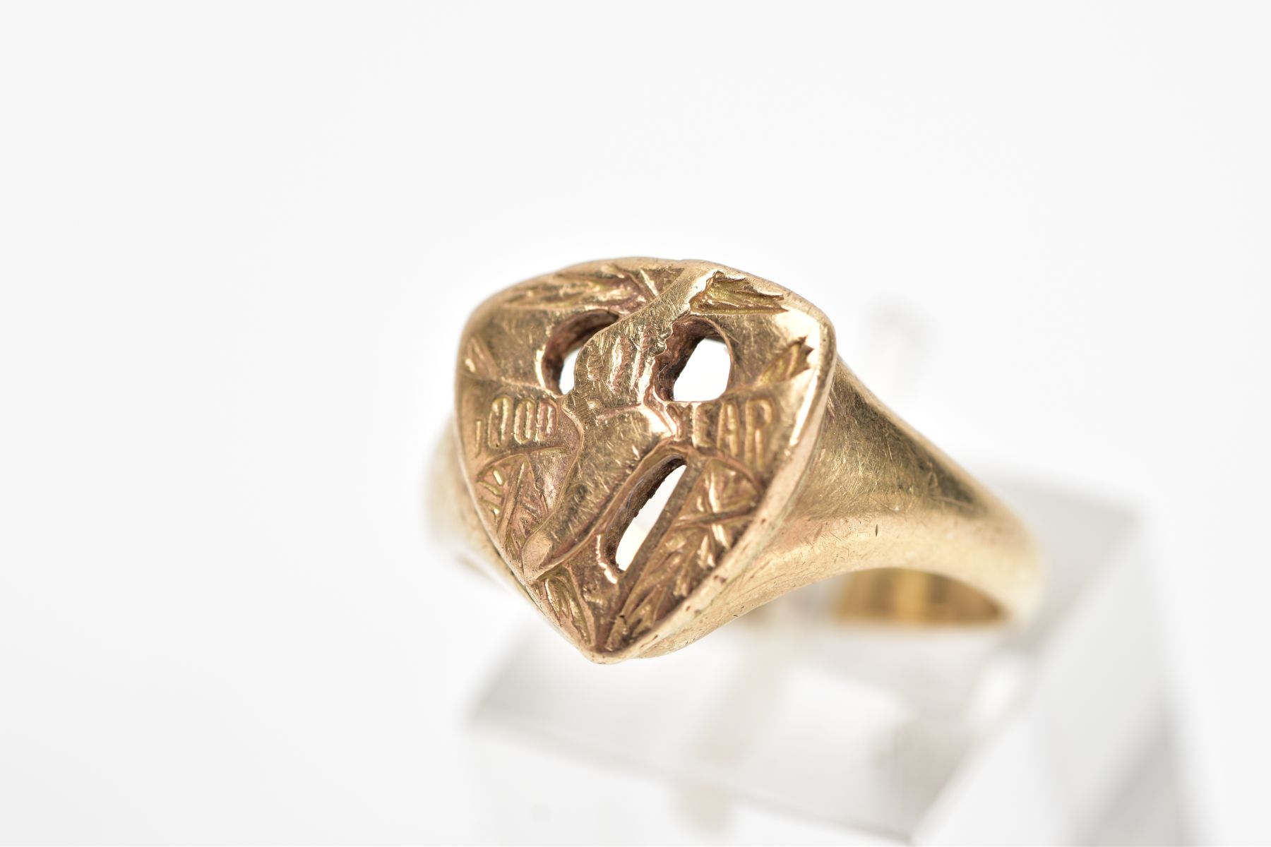 A GENTS 9CT GOLD RING, designed with an openwork 'Good Year' emblem, plain polished band, hallmarked