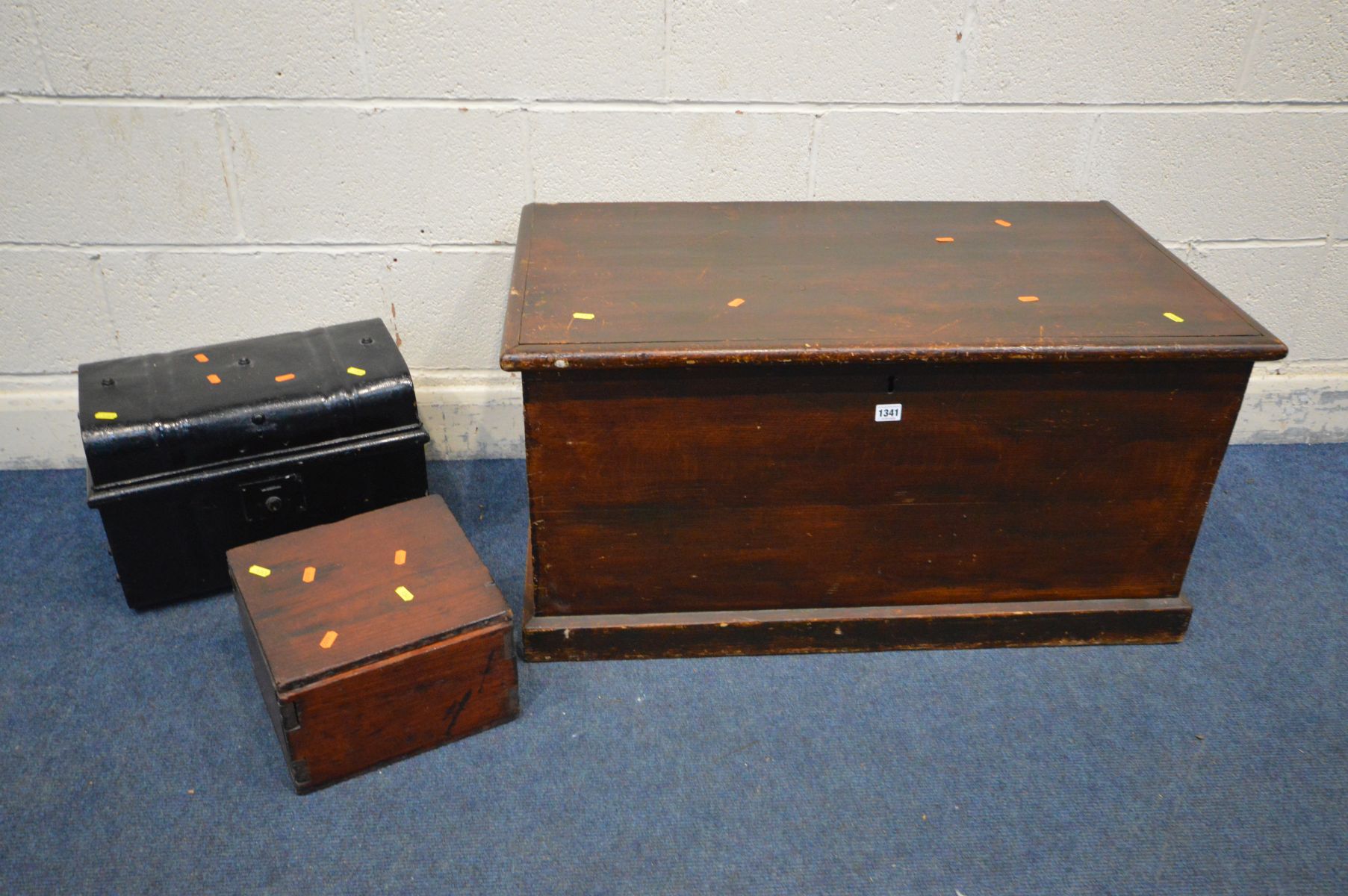 AN EARLY 20TH CENTURY STAINED PINE BLANKET CHEST, with twin handles, width 94cm x depth 52cm x
