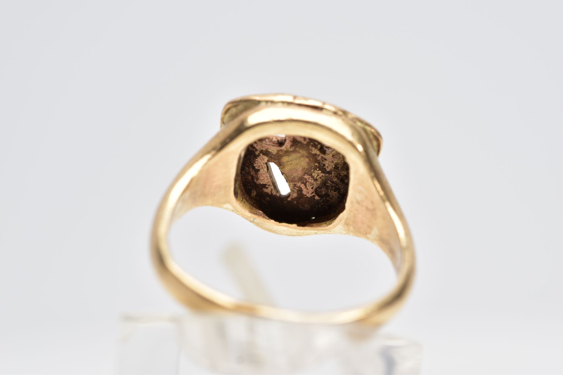 A GENTS 9CT GOLD RING, designed with an openwork 'Good Year' emblem, plain polished band, hallmarked - Image 3 of 3