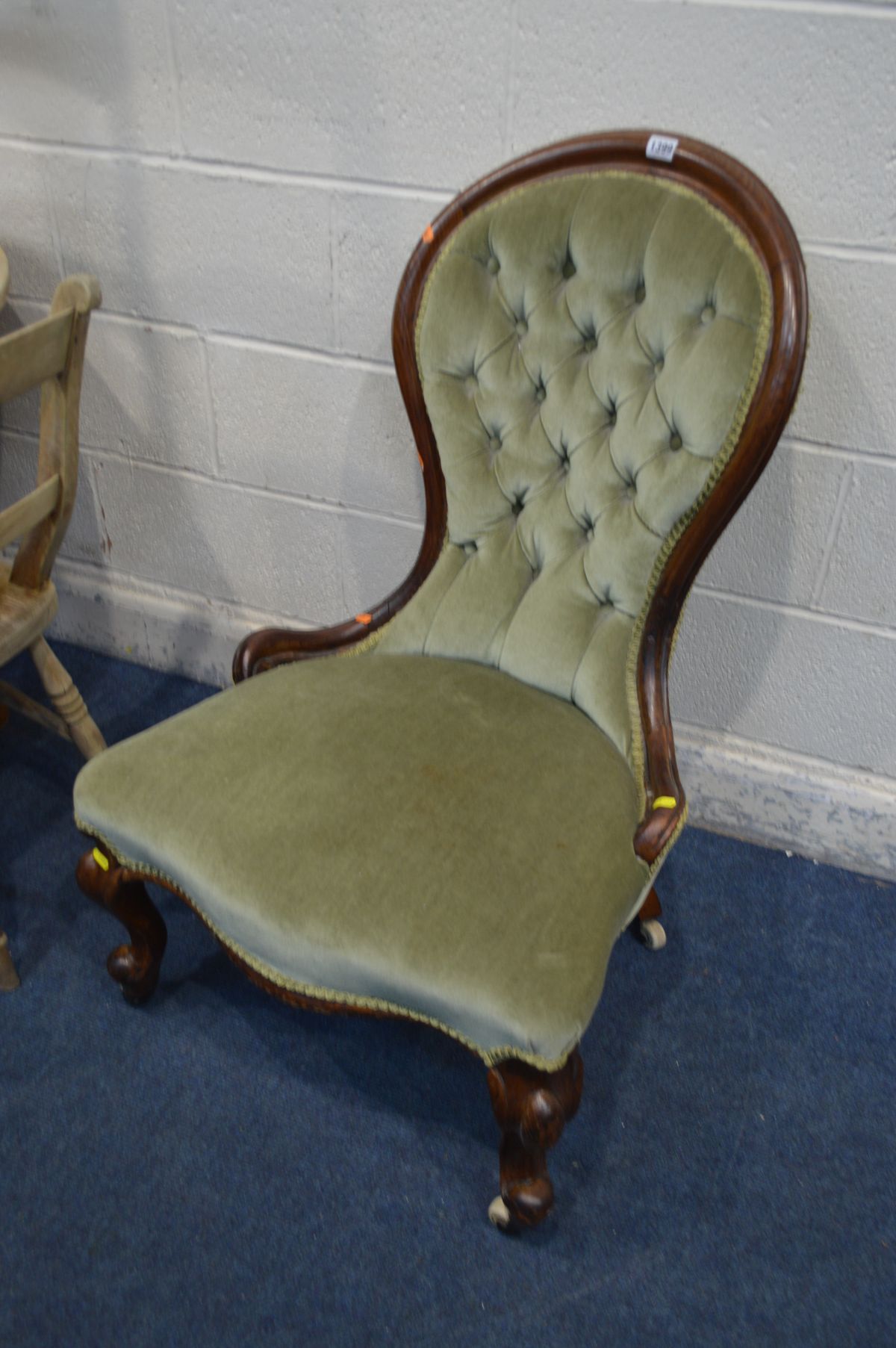 A VICTORIAN MAHOGANY SPOONBACK CHAIR, along with a stripped and stained wood circular dining - Image 4 of 4