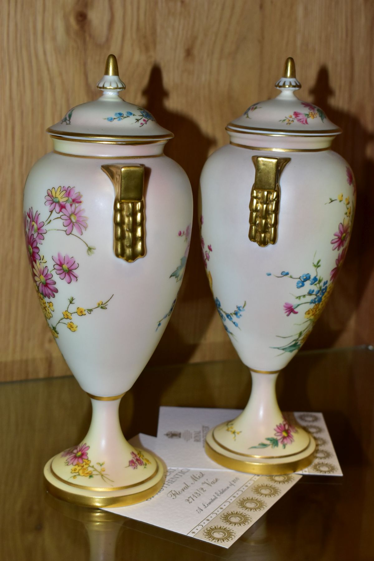 A PAIR OF LATE 20TH CENTURY ROYAL WORCESTER BLUSH IVORY LIMITED EDITION COVERED VASES, 'Floral Mist' - Image 4 of 9