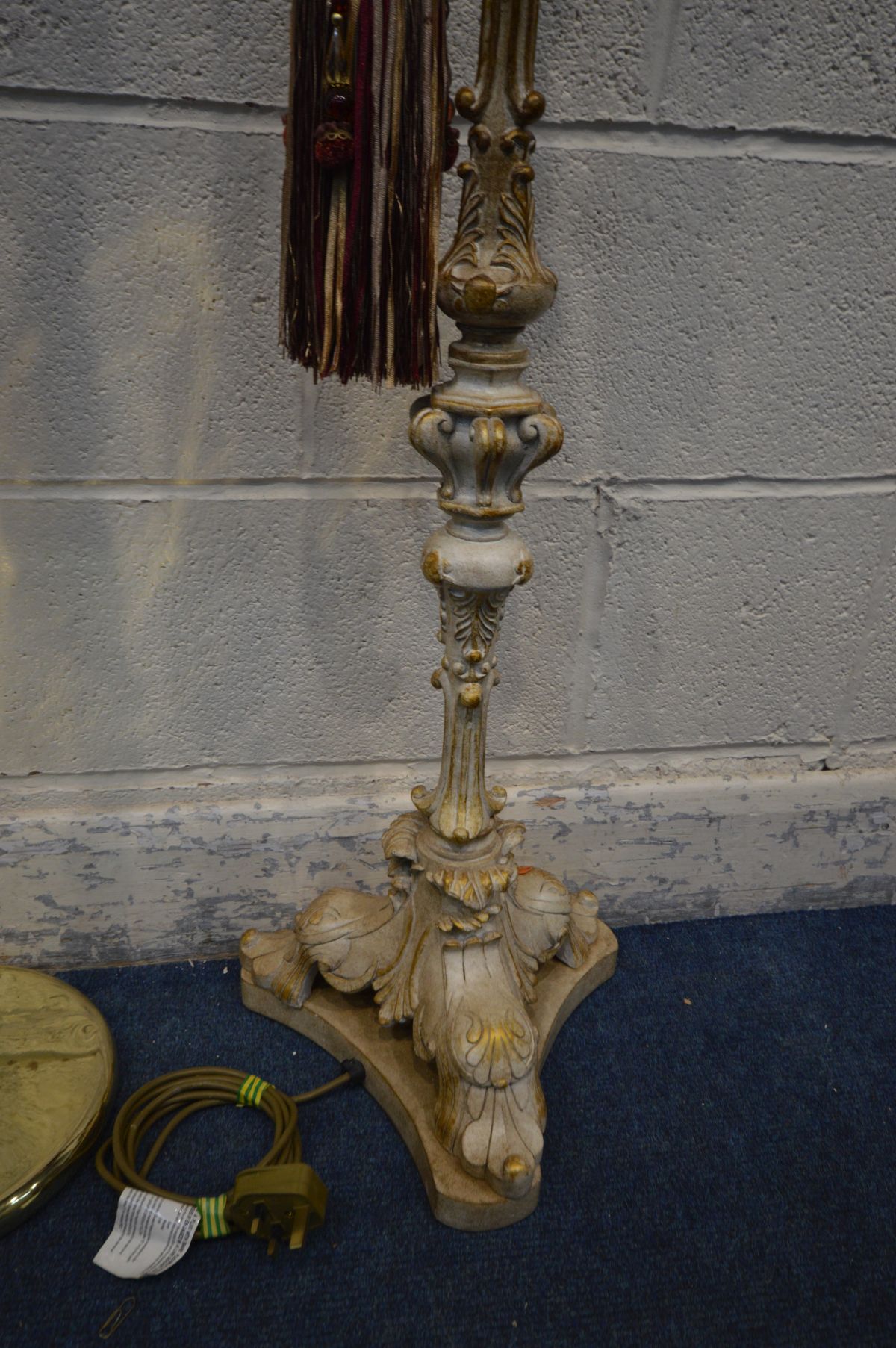 A WHITE CONTINENTAL STANDARD LAMP, height to fitting 126cm and a brass standard lamp (2) - Image 2 of 2