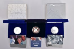 THREE ROYAL MINT BOXED SILVER PROOF FIVE POUND COINS to include 2004 Entente Cordiale No 4181,