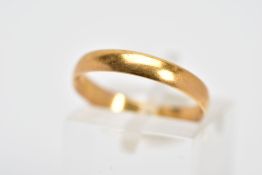 A 22CT GOLD WEDDING BAND, of a plain polished design, hallmarked 22ct gold Birmingham, ring size