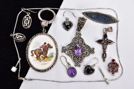 A BAG OF ASSORTED JEWELLERY, to include a white metal pendant necklet, suspending two white metal