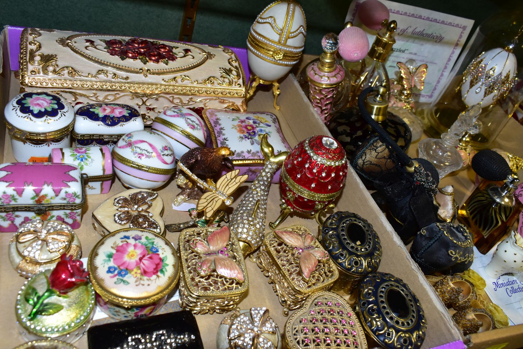 TWO TRAYS OF VARIOUS ORNAMENTS, PERFUME BOTTLES, TRINKET BOXES, ETC, to include Coalport miniature - Image 3 of 9