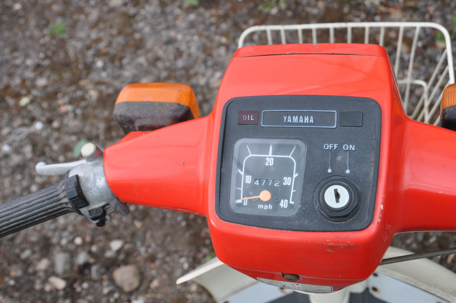 A 1983 YAMAHA PASSOLA 49cc MOPED in red and cream, no keys, no V5, first Registered 02/1983 under - Image 4 of 4