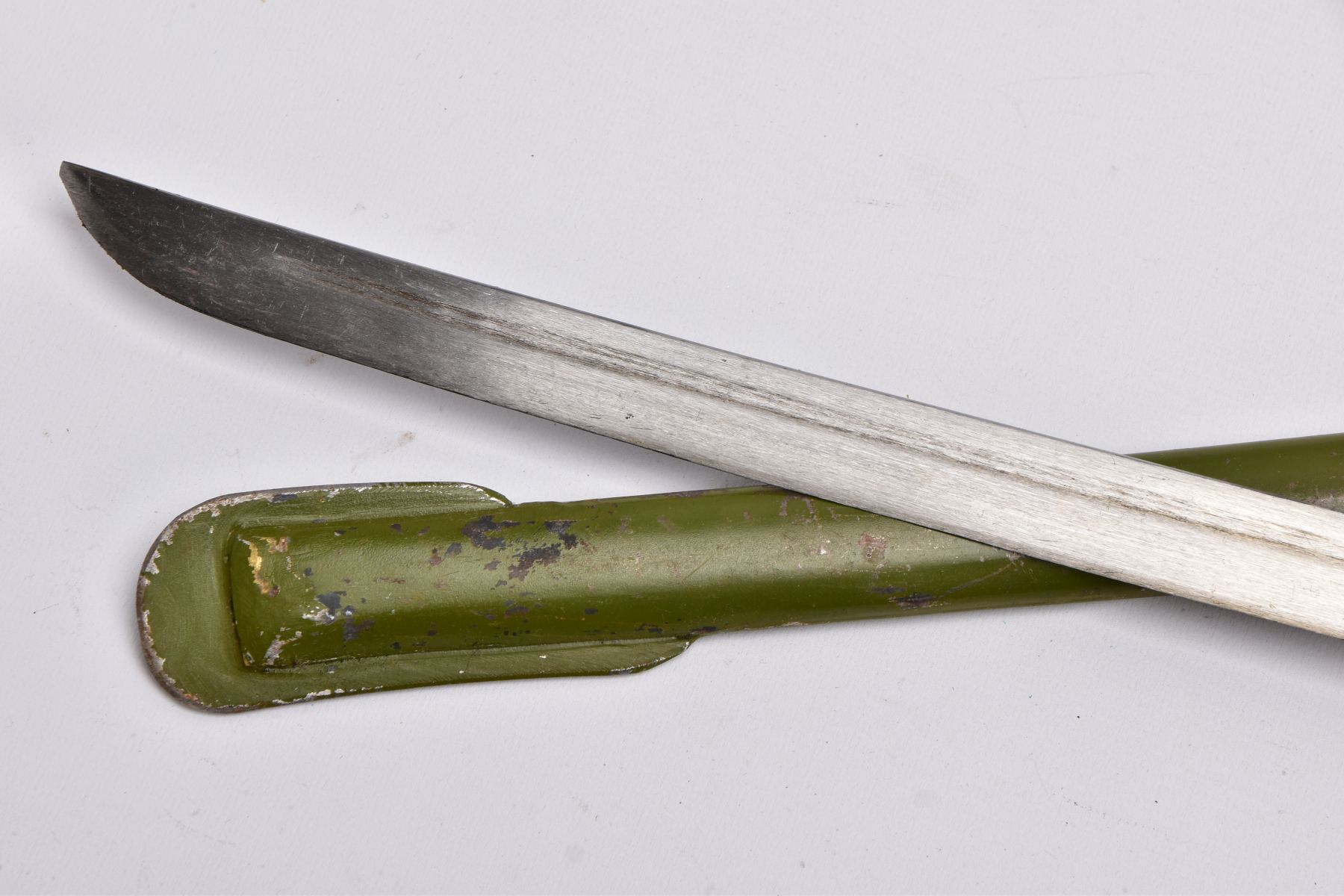 A CHINESE? POST WWII PATTERN MILITARY SWORD AND GREEN PAINTED METAL SCABBARD, the blade is - Image 8 of 13