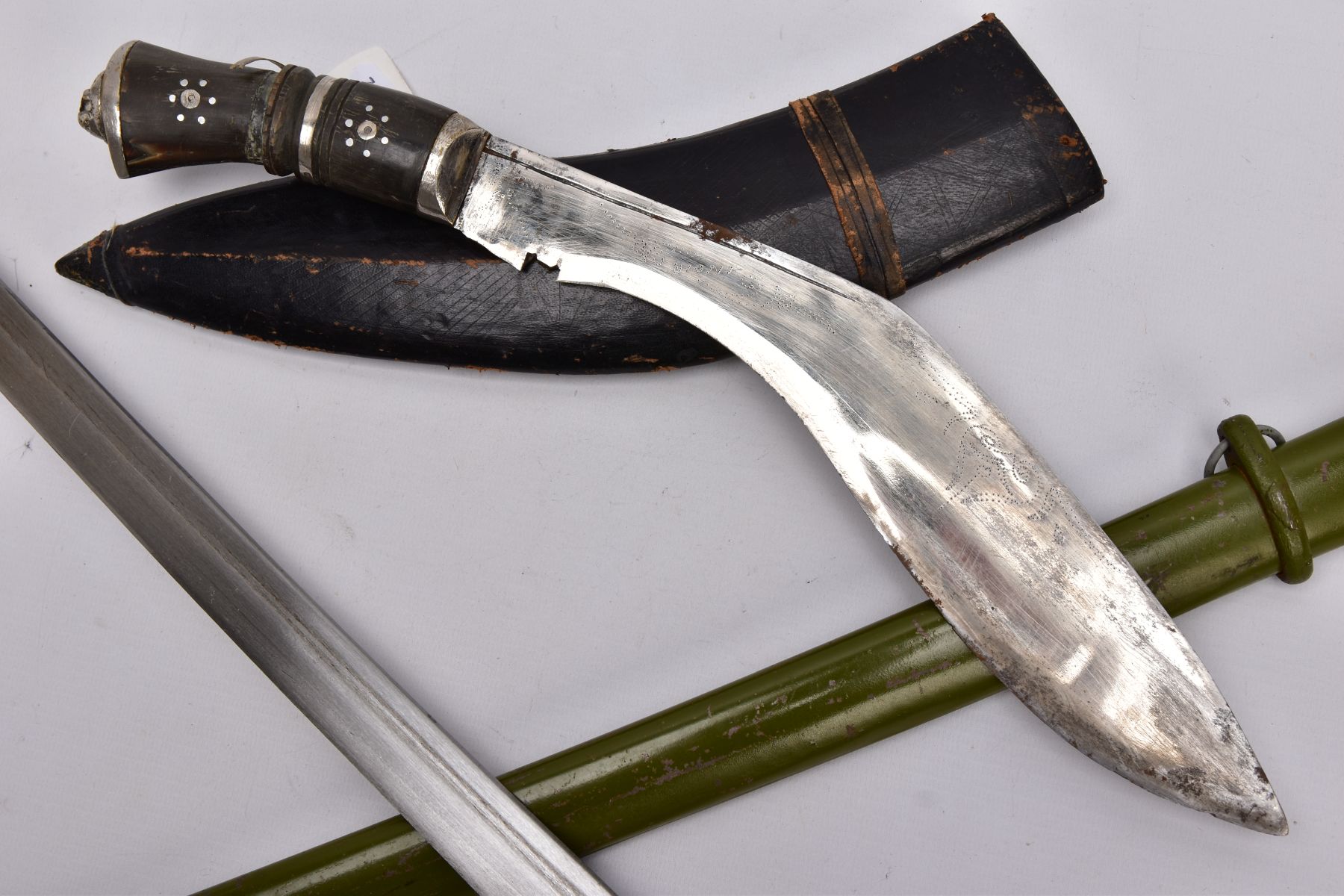 A CHINESE? POST WWII PATTERN MILITARY SWORD AND GREEN PAINTED METAL SCABBARD, the blade is - Image 5 of 13