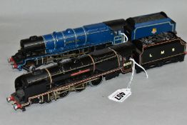 TWO UNBOXED HORNBY DUBLO DUCHESS CLASS LOCOMOTIVES, 'Duchess of Sutherland' No. 6233, L.M.S. Lined