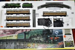 A BOXED HORNBY RAILWAYS 00 GAUGE FLYING SCOTSMAN TRAIN SET, No.R1039, comprising said locomotive and