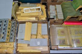 A QUANTITY OF UNBOXED AND ASSORTED HORNBY DUBLO LINESIDE BUILDINGS AND ACCESSORIES, all are from the