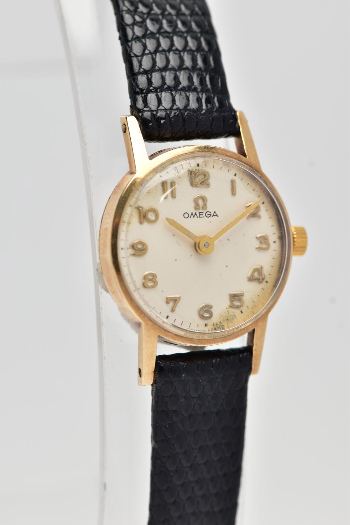 A LADIES 9CT GOLD 'OMEGA' WRISTWATCH, circa 1960's, hand wound movement, round champagne dial signed - Image 2 of 6