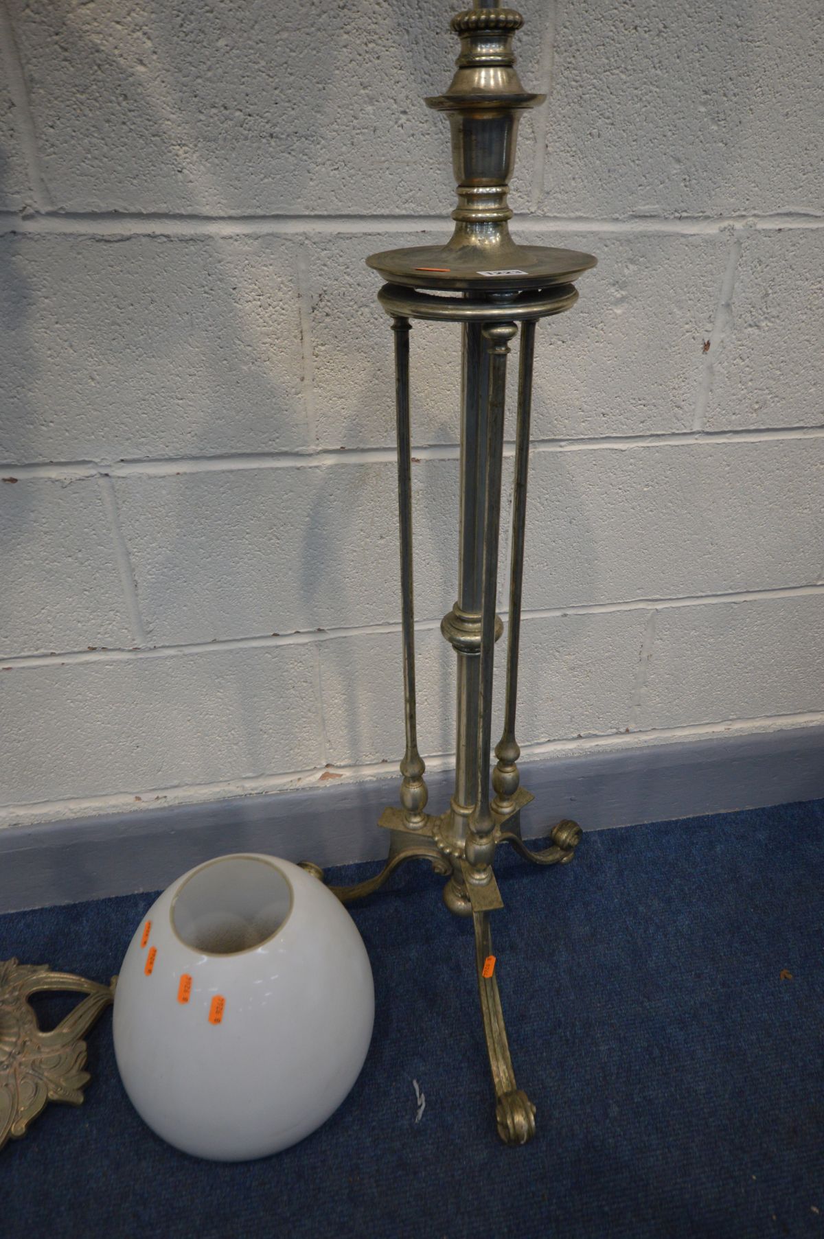 A TELESCOPIC OIL LAMP, white glass shade, brass reservoir, min height 133cm x max height 198cm, with - Image 3 of 4