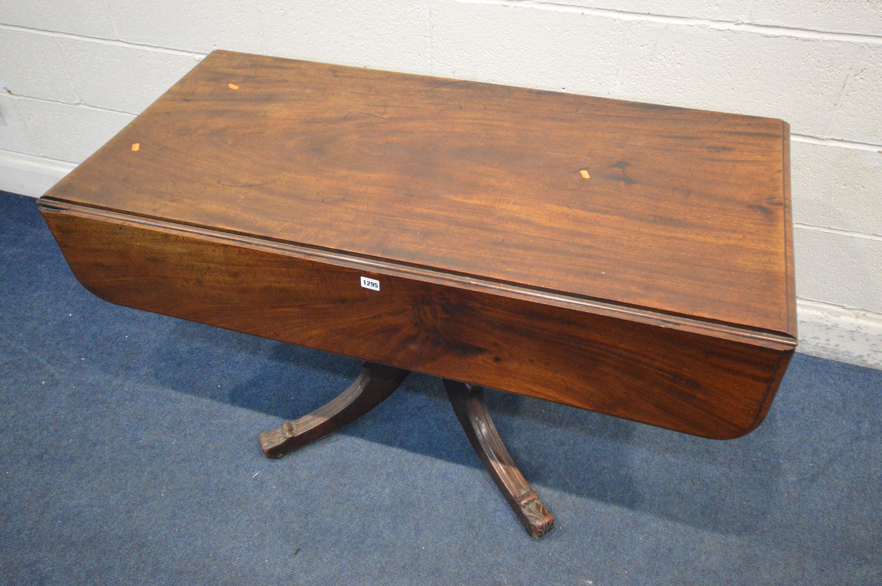 A MAHOGANY REGENCY PEMBROKE PEDESTAL TABLE, drawer with hoop handles to one side, dummy drawer to - Image 2 of 2